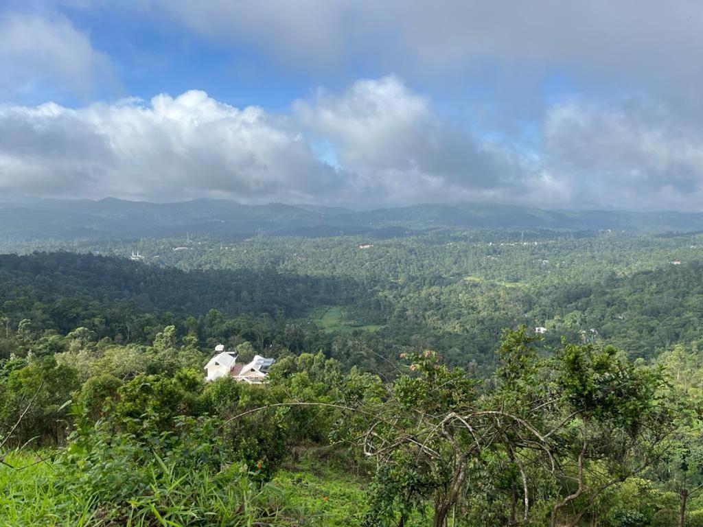 Munnar Alkaline Villa Εξωτερικό φωτογραφία