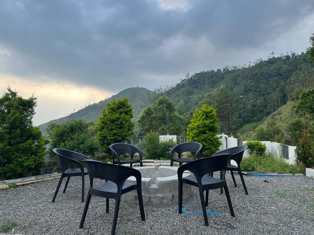 Munnar Alkaline Villa Εξωτερικό φωτογραφία